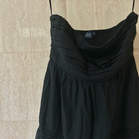GAP Eyelet Strapless Mini Dress (Small) - Black - Picture 2 of 4
